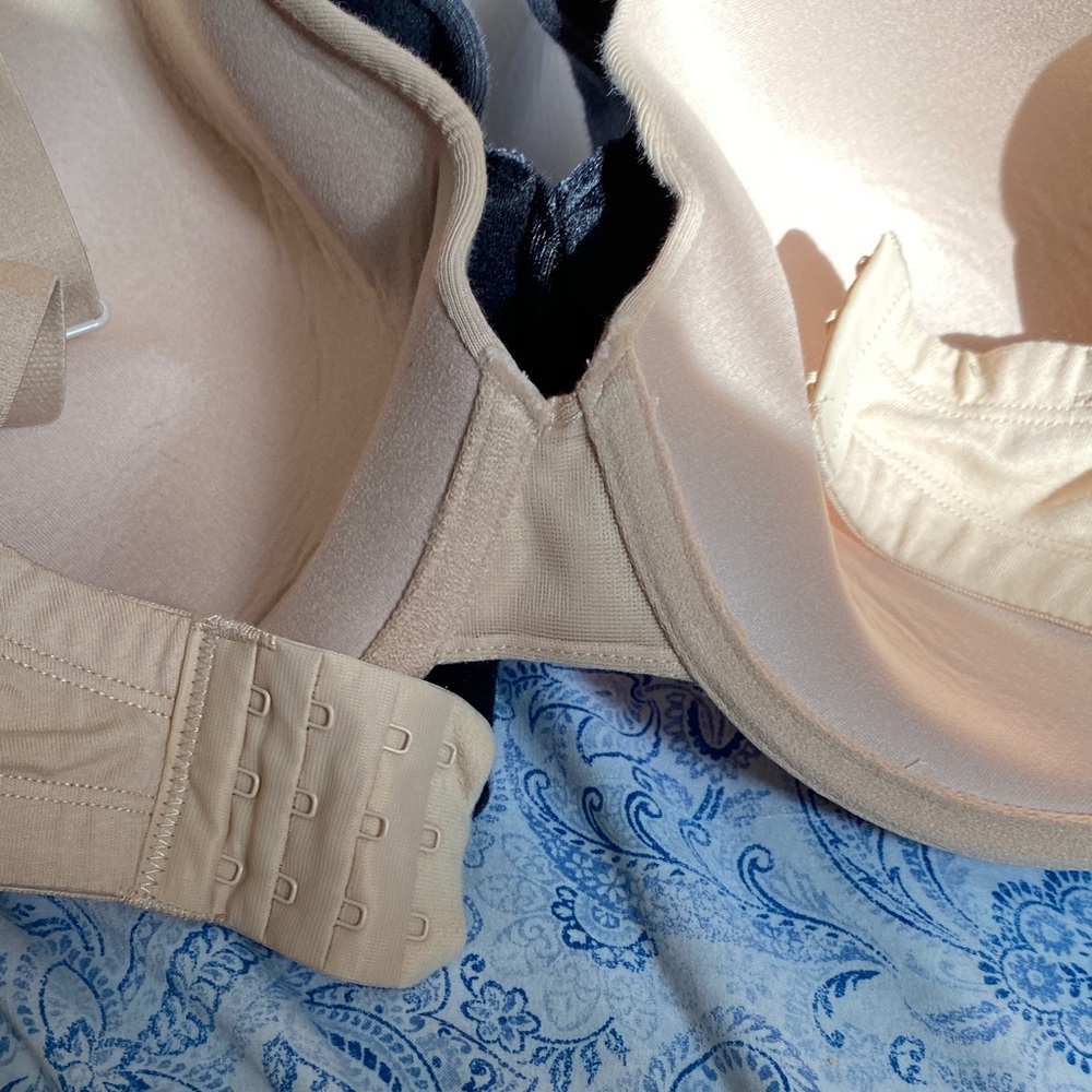 Fruit of the Loom Black and Beige Bra Set - Picture 2 of 4